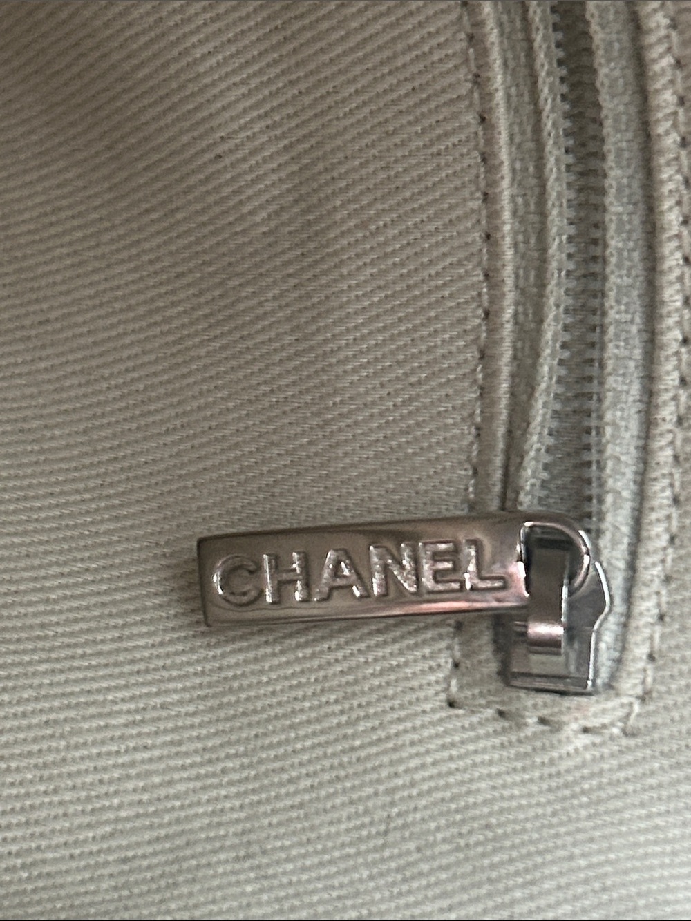 Chanel Deauville Tote Bag - Picture 4 of 7
